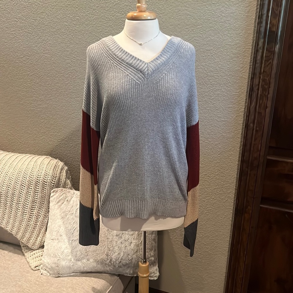 BCBGeneration Heather Grey V-Neck Sweater